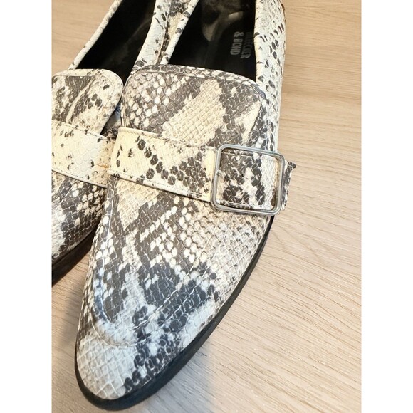 Bleeker & Bond Snake print Demi Loafer Snake Print, Sz 8.5 - Picture 3 of 5